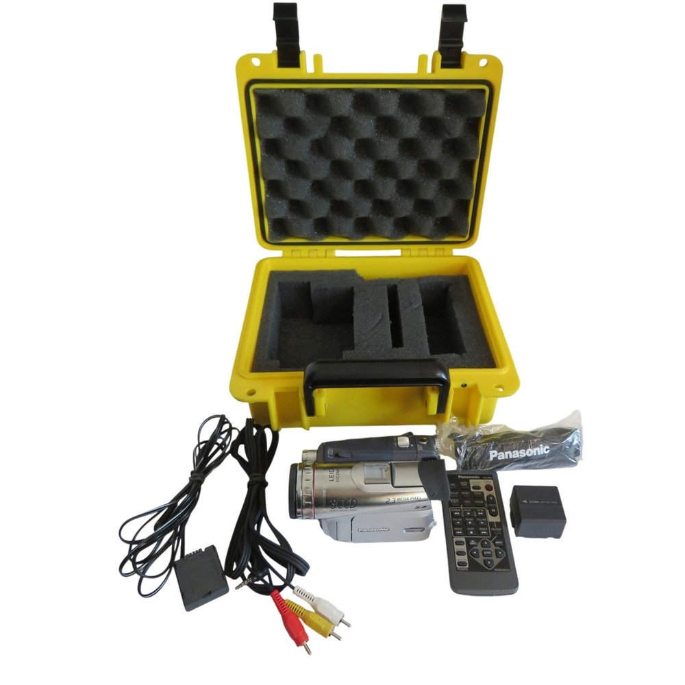 Panasonic PV-GS200 3CCD MiniDV Camcorder Leica Dicomar Lens Yellow Hard Case